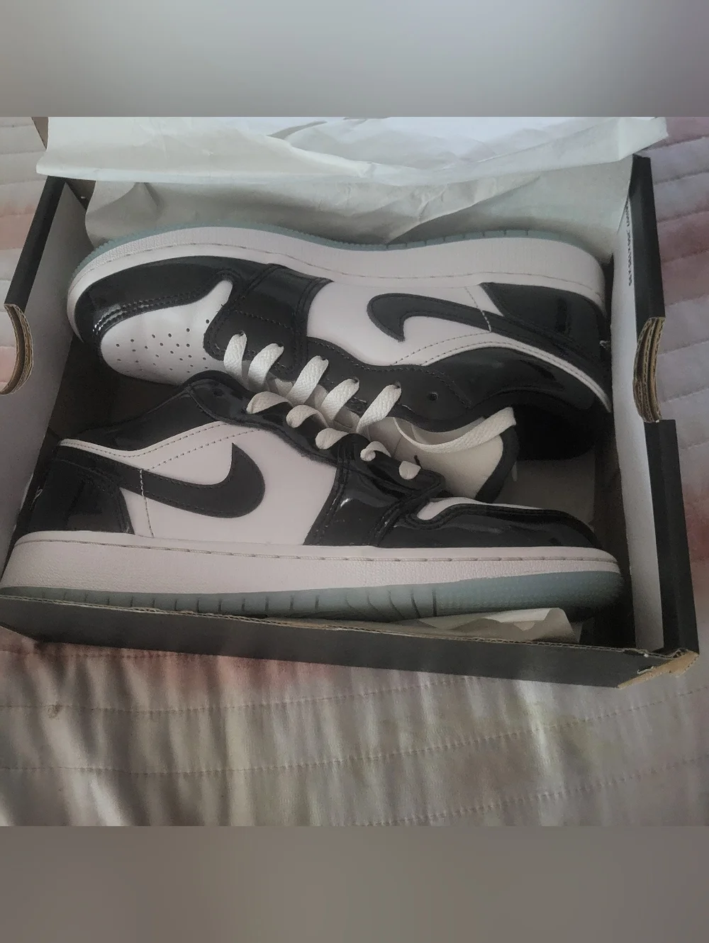 Jordan 1s Low Top Sneakers - Black & White Patent Size 4Y EUC - Picture 9 of 13